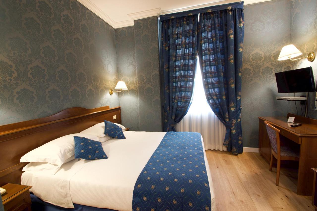 Hotel Montecarlo Roma Esterno foto