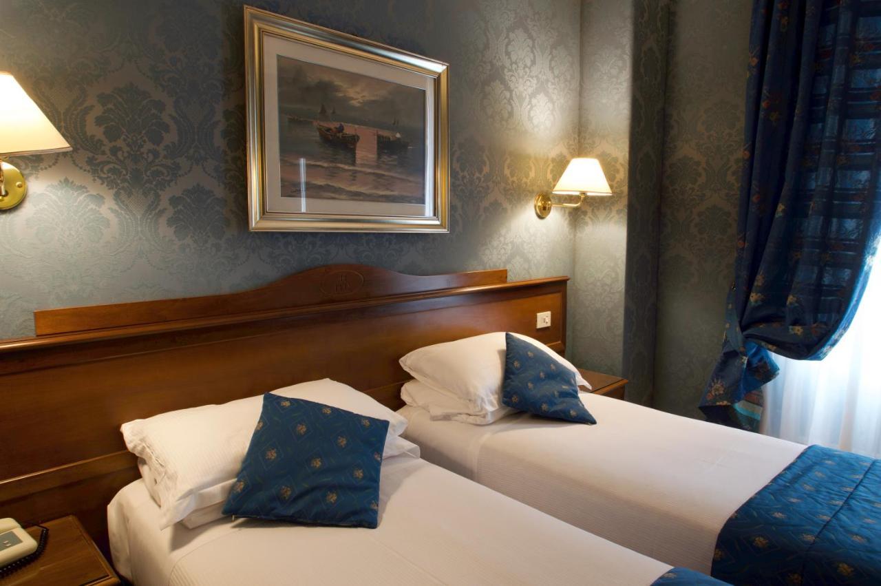 Hotel Montecarlo Roma Esterno foto