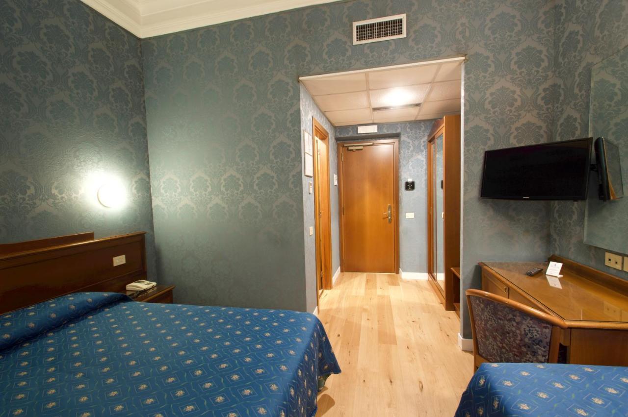 Hotel Montecarlo Roma Esterno foto